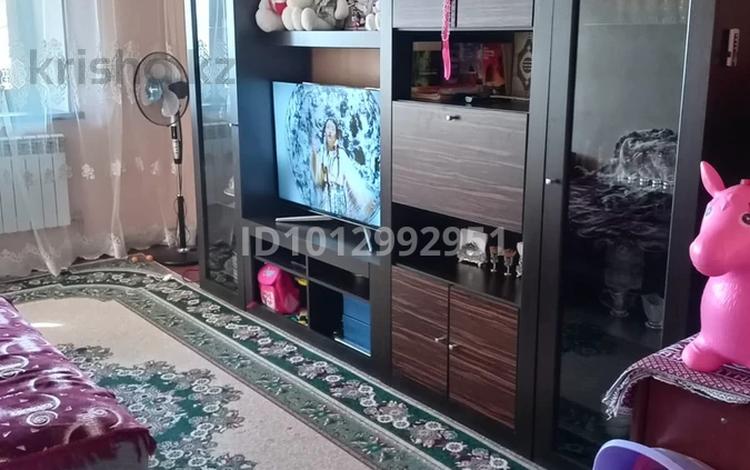 2-комнатная квартира · 54 м² · 4/5 этаж, Жибек жолы 2 — . Рядом СУПЕРМАРКЕТ "СУЛТАН" БАЗАР. ШКОЛА. РЕМОНТ СВЕЖИЙ. ИМЕЕТСЯ ГАРАЖ. ЦЕНА 17 МИЛЛИОНОВ. за 17 млн ₸ в Шелек — фото 2