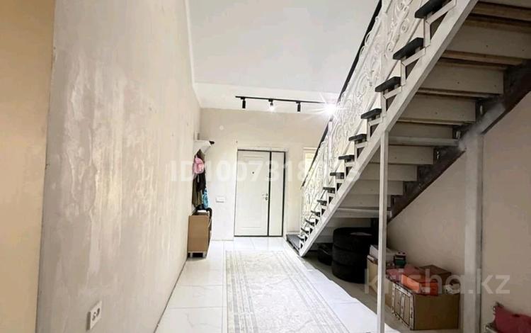 Часть дома · 6 комнат · 250 м² · 8 сот., мкр Достык , Әлдиана 73 — Авто цон за 50 млн ₸ в Шымкенте, Абайский р-н — фото 2