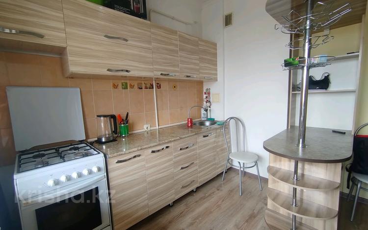 2-бөлмелі пәтер · 56 м² · 5/5 қабат, Арай-2 ш/а. 19, бағасы: 15.9 млн ₸ в Таразе, мкр Арай-2 — фото 2