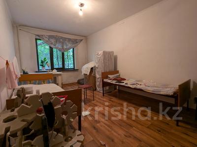 2-комнатная квартира · 52 м² · 1/5 этаж, мкр Аксай-4 за 32.5 млн ₸ в Алматы, Ауэзовский р-н