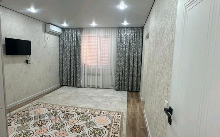 1-комнатная квартира · 34 м² · 3/6 этаж, 17-й мкр, 17-ш/а. 90 за 10.5 млн ₸ в Актау — фото 2