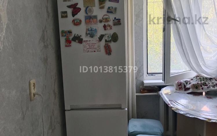 1-комнатная квартира · 34 м² · 1/5 этаж, Казбек би 26 — Район торговый дом Океана за 160 000 ₸ в Усть-Каменогорске — фото 2