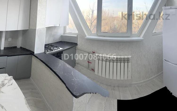 3-бөлмелі пәтер · 75 м² · 5/9 қабат, Ақсай-1 ш/а. 6 — Толе би - Саина, бағасы: 360 000 ₸ в Алматы, Ауэзовский р-н — фото 2