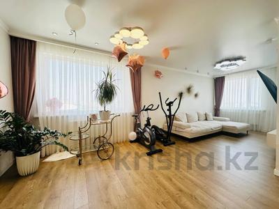 6-бөлмелі пәтер · 205 м² · 17/18 қабат, Кабанбай Батыра 49 — Бухар жырау, бағасы: ~ 125 млн ₸ в Астане, Нура р-н