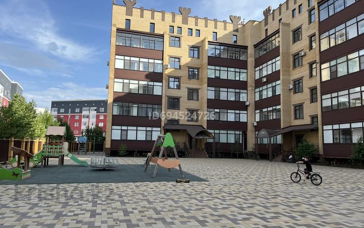 4-бөлмелі пәтер · 160 м² · 4/5 қабат, мкр. Алтын орда, Батыс 2 мкрн 51б — Мұстафа Шоқай-Мәңгілік ел, бағасы: 67 млн ₸ в Актобе — фото 2