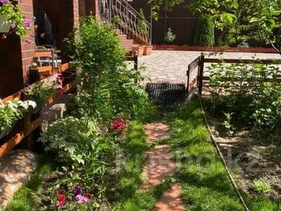 Отдельный дом · 6 комнат · 380 м² · 5 сот., мкр Горный Гигант, Мкр Горный Гигант Жукова 53 А за 200 млн 〒 в Алматы, Медеуский р-н