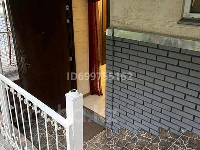 Аренда домов или дач в Алматы: Часть дома · 2 комнаты · 80 м² · помесячно, мкр Алмас 66 — Яссауи уг.ул. Шаляпина за 250 000 〒 Часть дома · 2 комнаты · 80 м² · помесячно, мкр Алмас 66 — Яссауи уг.ул. Шаляпина за 250 000 〒 в Алматы, Ауэзовский р-н