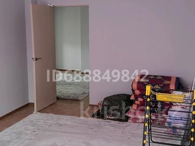 3-бөлмелі пәтер · 88.8 м² · 8/12 қабат, 11 коше 23/1 — Узак мерзимге берледиКасында Муз сарайы, халык банк, стадион, мектеп бар, бағасы: 120 000 ₸ в Туркестане