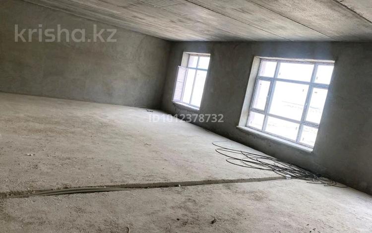 2-бөлмелі пәтер · 77 м² · 7/7 қабат, 41-й мкр. 23, бағасы: 24 млн ₸ в Актау, 18-й мкр  — фото 2