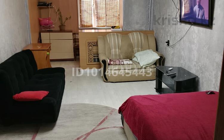 1-бөлмелі пәтер · 47 м² · 4/5 қабат, 5-ш/а. 40, бағасы: 10 000 ₸ в Актау, 5-й мкр — фото 2