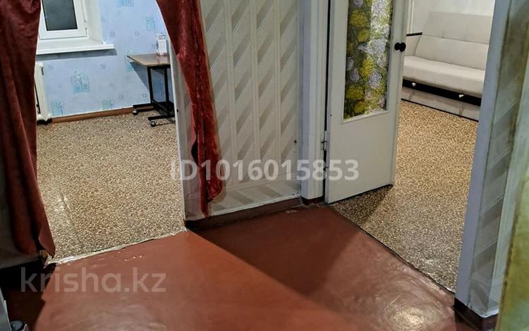 2-комнатная квартира · 43 м² · 4/9 этаж, мкр Юго-Восток, Мкр Юго-Восток, 30й микрорайон,Гапеева 19 за 120 000 ₸ в Караганде, Казыбек би р-н — фото 2
