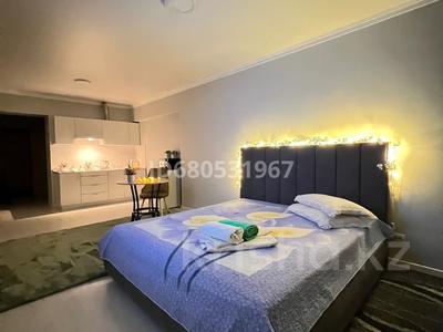 Аренда квартир по часам в Алматы: 1-комнатная квартира · 40 м² · 5/12 этаж, Тулебаева 49/1 — Гоголя за 2 500 〒 1-комнатная квартира · 40 м² · 5/12 этаж, Тулебаева 49/1 — Гоголя за 2 500 〒 в Алматы, Медеуский р-н