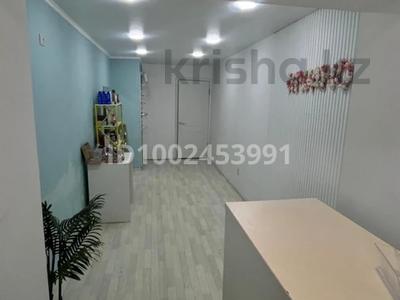 1-бөлмелі пәтер · 33 м² · 1/5 қабат, Мкр.Самал 13, бағасы: 140 000 ₸ в Жанаозен
