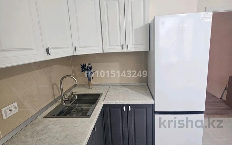 2-комнатная квартира · 63 м² · 3/10 этаж, Кенен Азербаев 37/1, 42/1 — Ракымжан Кошкарбаев за 260 000 ₸ в Астане, Сарайшык р-н — фото 2
