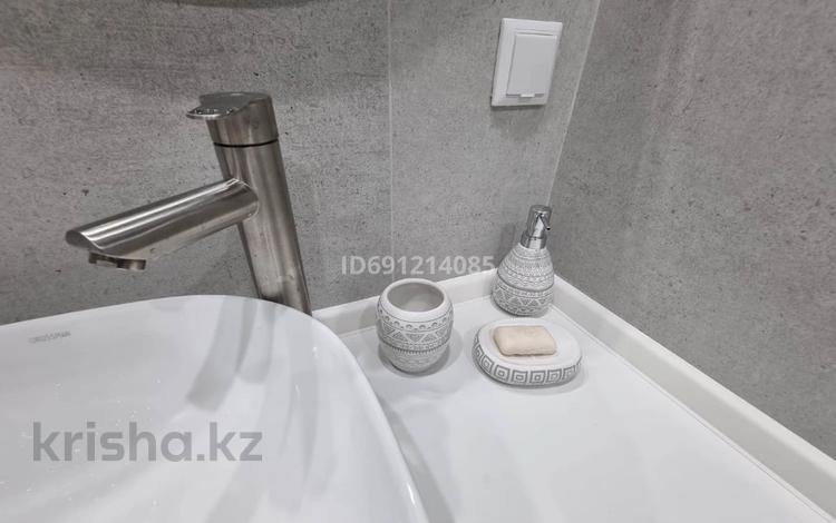 1-комнатная квартира · 42 м² · 3/10 этаж, мкр Новый Город, Камали Дүйсембекова 53/A за 24 млн 〒 в Караганде, Казыбек би р-н — фото 20