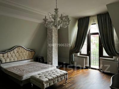 Отдельный дом · 6 комнат · 450 м² · 10 сот., мкр Юбилейный, Ондасынова за 3 млн ₸ в Алматы, Медеуский р-н