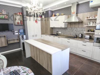 4-комнатная квартира · 120 м² · 7/15 этаж, Ходжанова 77, 81 — Ергожина за 93 млн ₸ в Алматы, Бостандыкский р-н