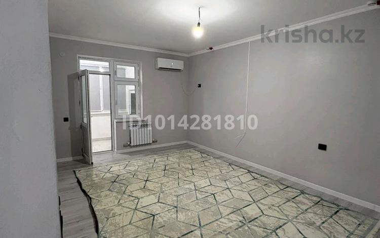 1-комнатная квартира · 42.6 м² · 4/5 этаж, мкр Акжайык 252/8 за 110 000 ₸ в Шымкенте, Абайский р-н — фото 2