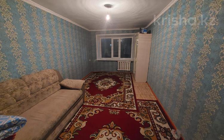 1-комнатная квартира, 32 м², 2/4 этаж, Абая за 5 млн 〒 в Темиртау — фото 2