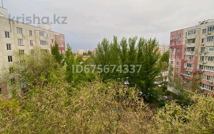 1-комнатная квартира, 38 м², 7/9 этаж, Железнодорожная 31 за 14 млн 〒 в Аксае — фото 2