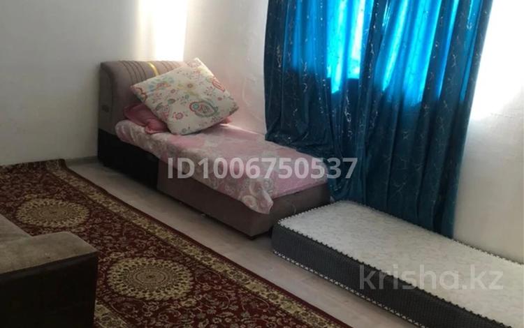 Отдельный дом · 3 комнаты · 72 м² · 8 сот., мкр Карасу, Хамиит Ерғалиев 11 — Алдында. мектеп за 13.5 млн 〒 в Таразе — фото 2