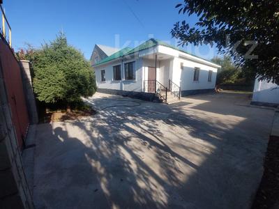 Отдельный дом · 4 комнаты · 120 м² · 8 сот., Алмаарасан 22 за 28 млн 〒 в Жандосов