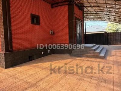Отдельный дом · 7 комнат · 200 м² · 5 сот., Аңырқай 29А за 85 млн 〒 в Туздыбастау (Калинино)