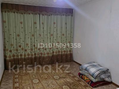 Отдельный дом · 4 комнаты · 90 м² · 4 сот., мкр Жастар 2 за 12 млн ₸ в Актобе, жилой массив Жанаконыс