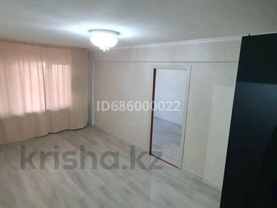 2-бөлмелі пәтер · 49 м² · 1/5 қабат, мкр Центральный абая 17 а — Рахат, бағасы: 13 млн ₸ в Атырау