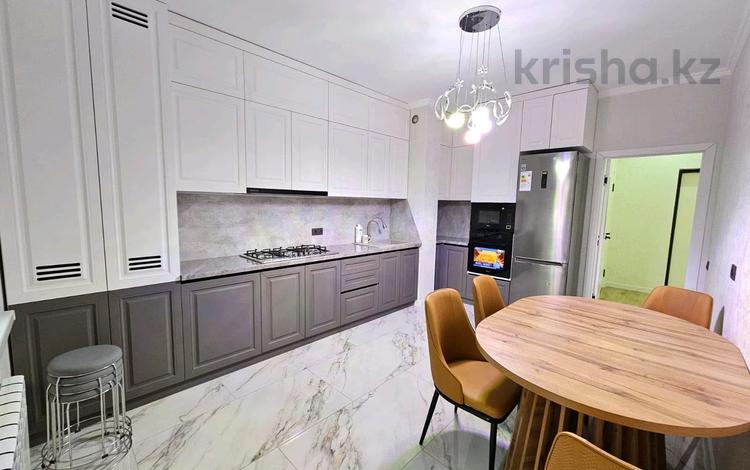 2-бөлмелі пәтер · 81.8 м² · 3/6 қабат, Халиулина 140/5, бағасы: 70 млн ₸ в Алматы, Медеуский р-н — фото 63