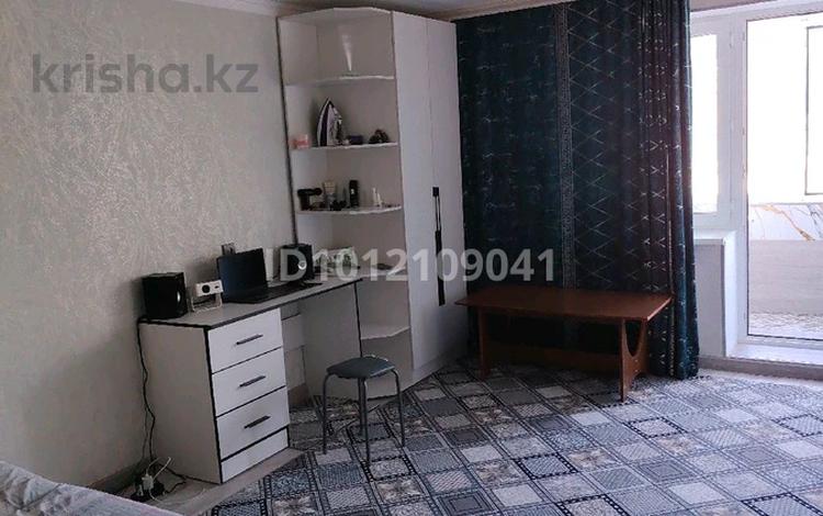 1-комнатная квартира · 35.9 м² · 1/5 этаж, ул. Алиби Джангильдина 165 за 12.3 млн ₸ в Актобе, мкр. Курмыш — фото 2