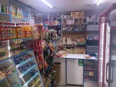Дүкендер мен бутиктер · 30 м², бағасы: 14 млн ₸ в Караганде, Алихана Бокейханова р-н
