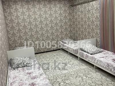 Дом · 7 комнат · 350 м², А.Кошкинбаева 125 — 7 квартал, рядом супермаркет Науырыз, магазин Турист за 70 000 〒 в 