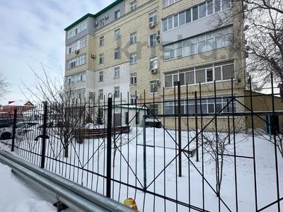 5-комнатная квартира, 221.7 м², 3/6 этаж, Сарайшык за 90 млн 〒 в Уральске