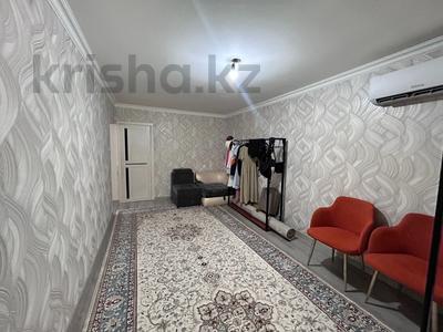 3-бөлмелі пәтер, 70 м², 1/5 қабат, 17-й микрорайон, 17-й микрорайон 8а, бағасы: 20.7 млн 〒 в Шымкенте, Енбекшинский р-н