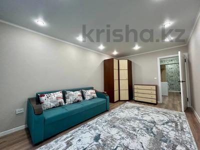 Аренда квартир в Алматы: 2-комнатная квартира · 43 м² · 2/4 этаж, Манаса 24а — Абая за 330 000 〒 2-комнатная квартира · 43 м² · 2/4 этаж, Манаса 24а — Абая за 330 000 〒 в Алматы, Бостандыкский р-н
