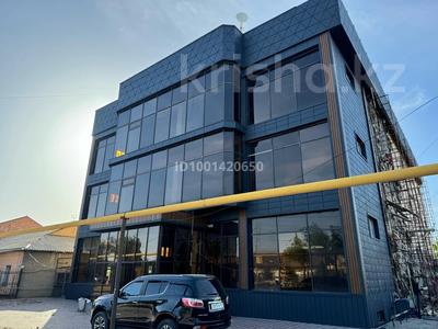 Свободное назначение, офисы, магазины и бутики, склады, фитнес и спорт, конференц-залы, кабинеты и рабочие места, студии · 3000 м² за 4.5 млн 〒 в Туркестане