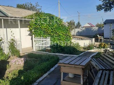 Жеке үй · 4 бөлме · 80 м² · 12 жүзд., В старом — Возле мечети., бағасы: 25 млн ₸ в Аксу