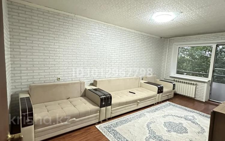 2-бөлмелі пәтер · 45 м² · 2/5 қабат, Майкудук, 17й микрорайон 36, бағасы: 140 000 ₸ в Караганде, Алихана Бокейханова р-н — фото 2