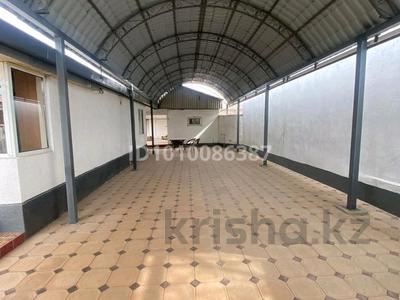 Отдельный дом · 5 комнат · 140 м² · 6 сот., Жангельдина 26 — К ближе школе, больницы за 35 млн 〒 в Аксукенте