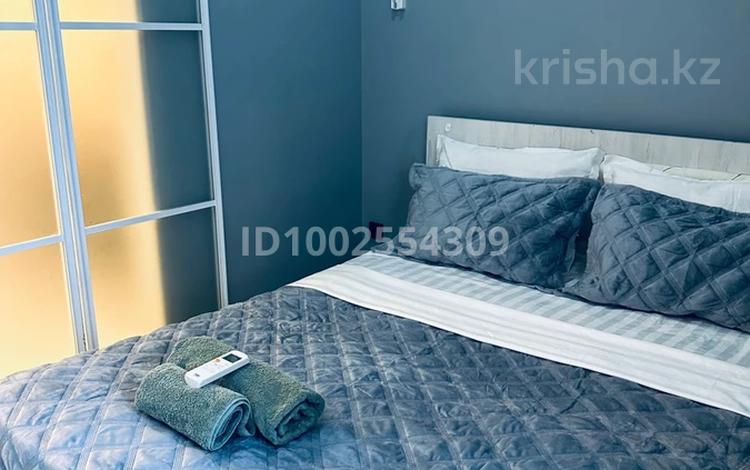 2-комнатная квартира · 77 м² · 3/10 этаж, мкр Нурсая, Т. Жумагалиева 10 за 16 000 〒 в Атырау — фото 2