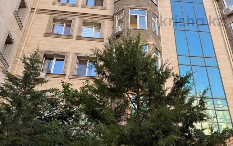 4-комнатная квартира · 132 м² · 2/6 этаж, Есенберлина за 105 млн ₸ в Алматы, Медеуский р-н — фото 27