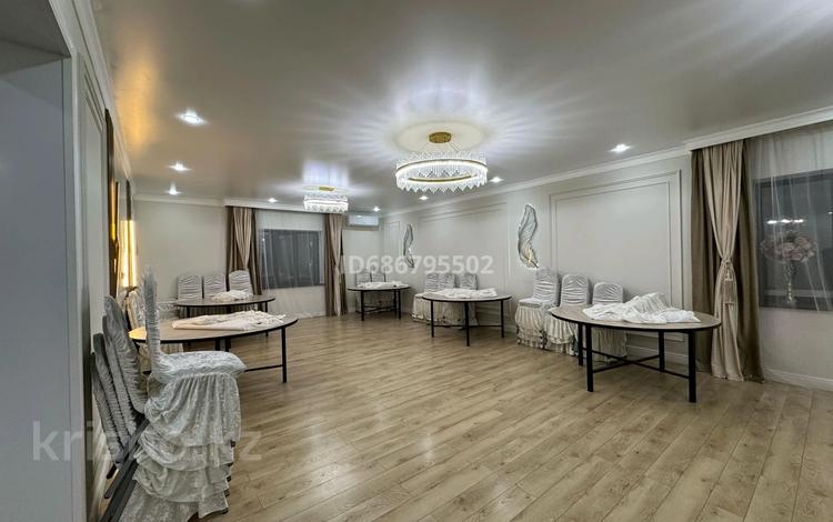 Жеке үй · 6 бөлме · 220 м², мкр Кунгей , Кайрата Тлеугабылова 14 — Тбц Аян, бағасы: 100 000 ₸ в Караганде, Казыбек би р-н — фото 47