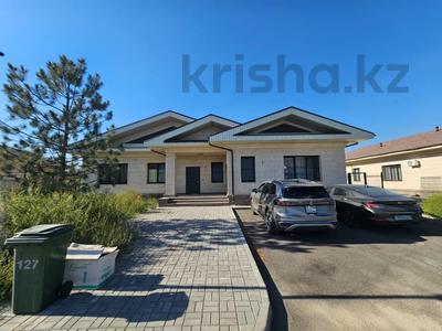 Отдельный дом · 4 комнаты · 170 м² · 10.7 сот., Мустафина 125 — 8 озер за 150 млн ₸ в Теренкаре