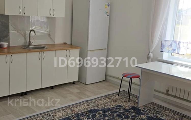 2-комнатная квартира, 42 м², 2/2 этаж помесячно, Акмола 1398 — В Туздыбастау