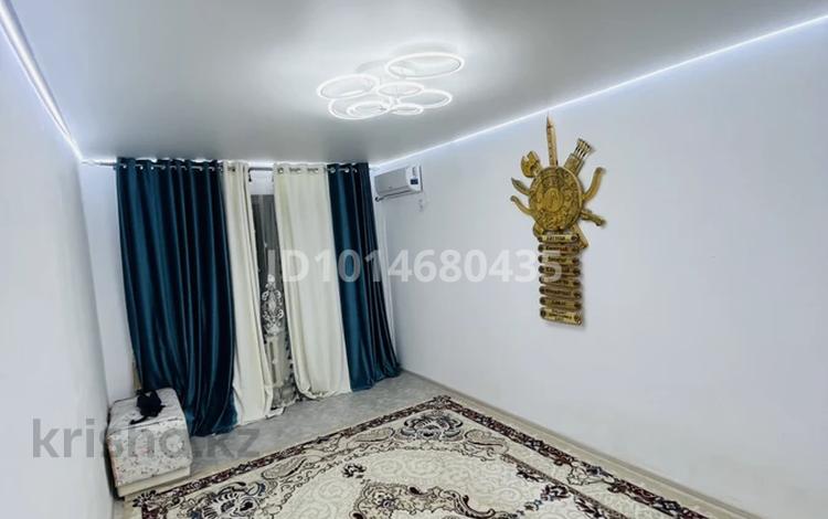 2-бөлмелі пәтер · 60 м² · 2/5 қабат, Тәуелсиздик — мкр Астана-4, бағасы: 18 млн ₸ в  — фото 2