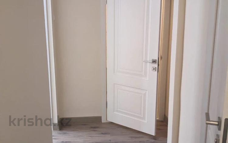 2-бөлмелі пәтер · 51 м² · 1/5 қабат, мкр Аксай-4 92, бағасы: 36 млн ₸ в Алматы, Ауэзовский р-н — фото 2