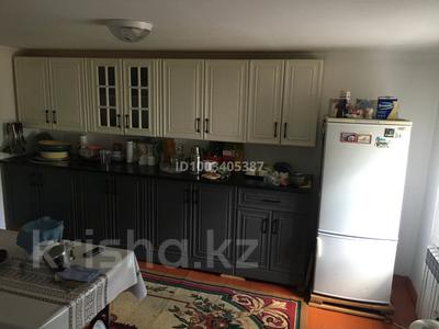 Отдельный дом · 4 комнаты · 250 м² · 8 сот., Шыңғысбеков 30 — Үстірт за 10 млн 〒 в Тюлькубасе