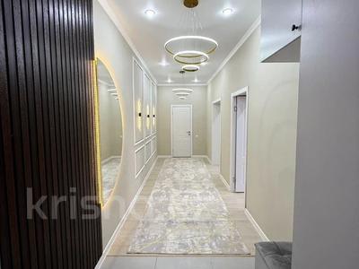 2-комнатная квартира · 77 м² · 4/5 этаж, Алтын орда 54 — Мустафы Шокая за 26.5 млн 〒 в Актобе