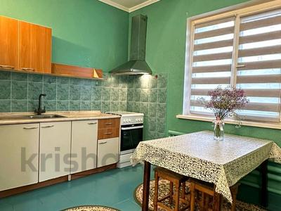 Жеке үй · 4 бөлме · 240 м² · 6 жүзд., Мкр Казгурт ул.Богенбай батыр 58, бағасы: 250 000 ₸ в Шымкенте, Туран р-н